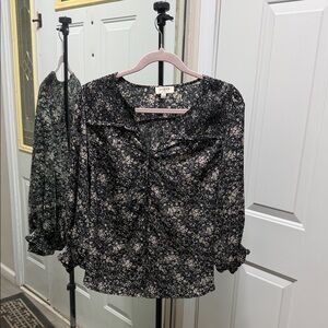 Umgee Black Floral Ruffle-Trim Blouse